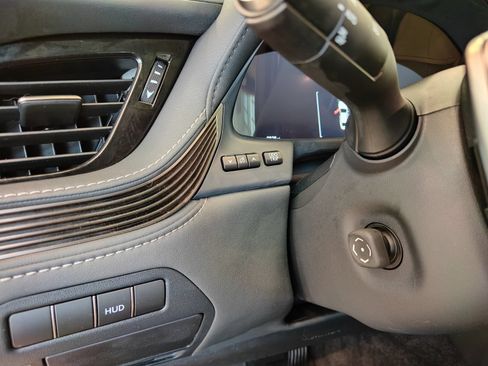 Used 2024 Lexus LS 500 RWD image 23