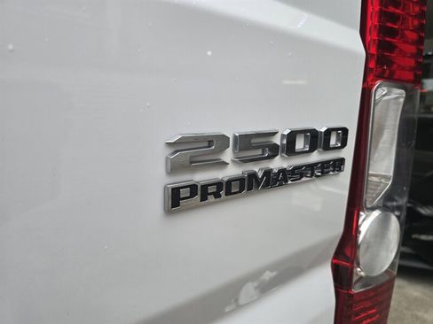 Used 2023 RAM ProMaster 2500 FWD image 21