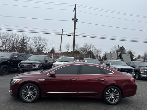 Used 2017 Buick LaCrosse Essence image 4