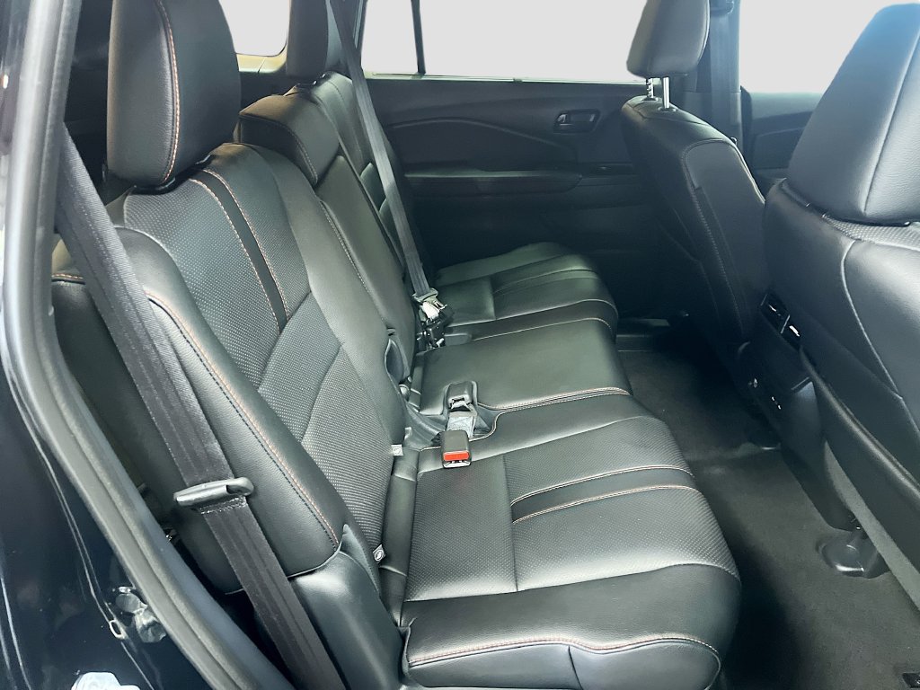 Used 2025 Honda Passport TrailSport image 29