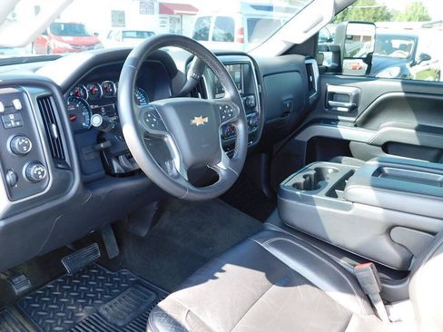 Used 2015 Chevrolet Silverado 2500 LT w/ LT Convenience Package AWD/4WD image 18