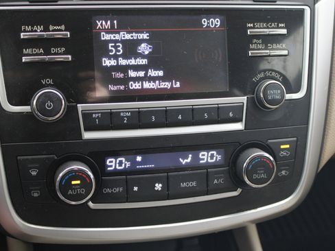 Used 2017 Nissan Altima 2.5 SL image 19