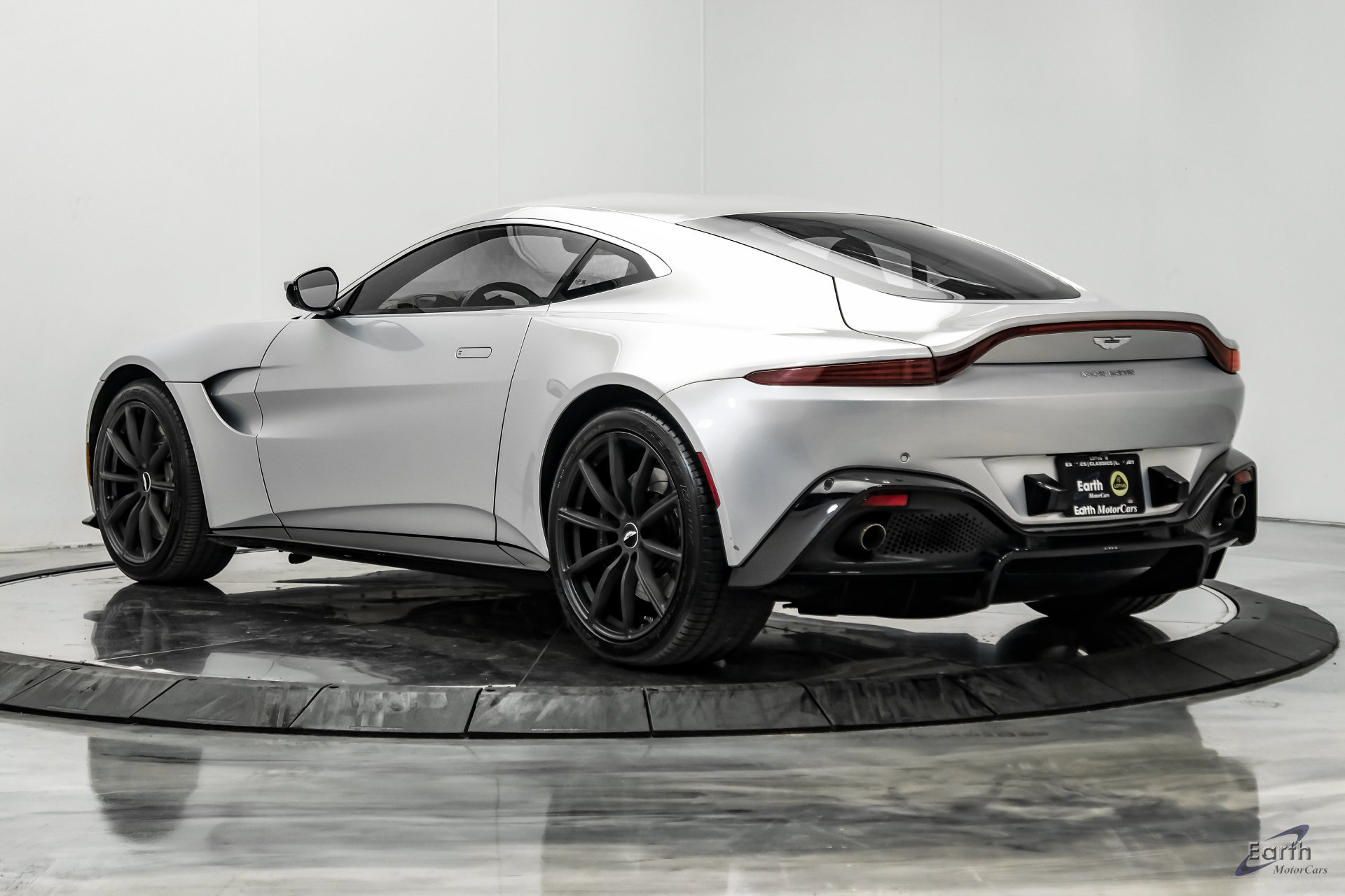 Used 2020 Aston Martin V8 Vantage Coupe RWD image 10