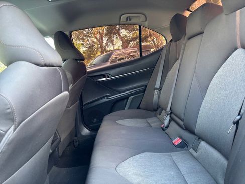 Used 2019 Toyota Camry LE image 11