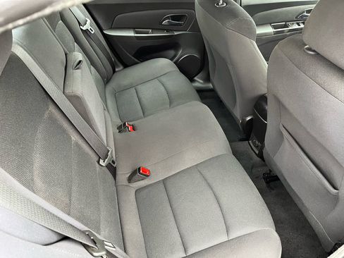 Used 2016 Chevrolet Cruze LT image 27