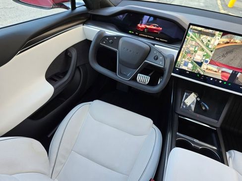 Used 2021 Tesla Model S Plaid image 24