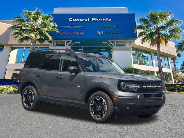 Used 2025 Ford Bronco Sport Outer Banks w/ Outer Banks Tech Package+ AWD/4WD image 2