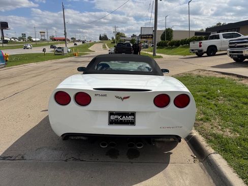 Used 2008 Chevrolet Corvette Convertible RWD image 17