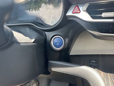 Used 2021 Toyota Sienna Platinum image 24