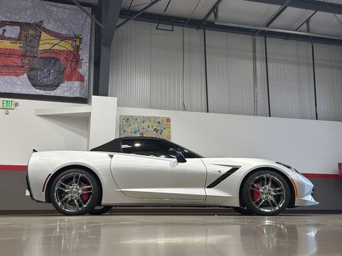 Used 2016 Chevrolet Corvette Stingray Convertible w/ 3LT Preferred Equipment Group RWD image 23