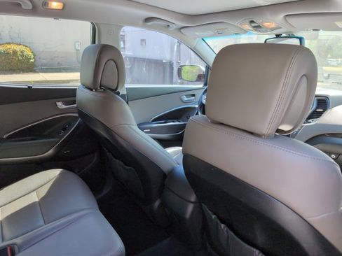 Used 2017 Hyundai Santa Fe Sport image 22