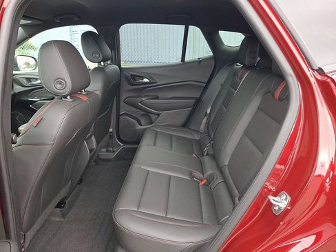 Used 2025 Chevrolet Trax RS w/ Driver Confidence Package FWD image 10