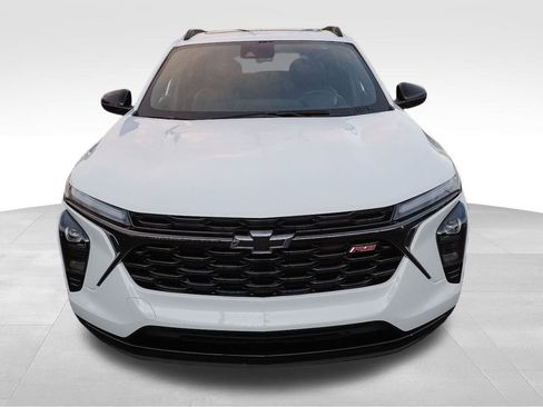 Certified 2025 Chevrolet Trax RS w/ Sunroof Package image 2