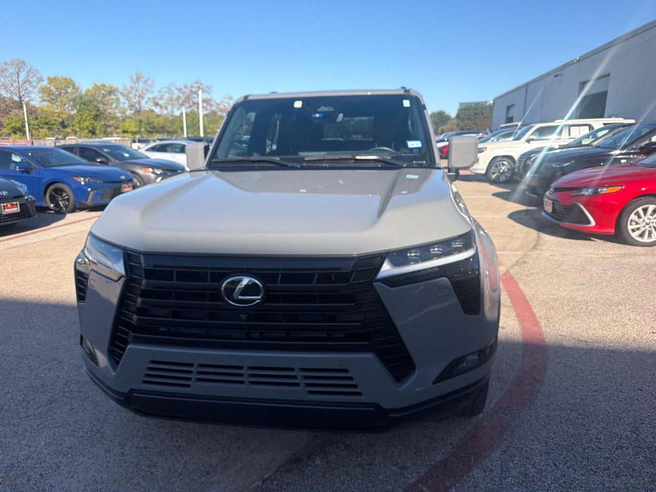 Used 2025 Lexus GX 550 w/ Accessory Package (2T) AWD/4WD image 7