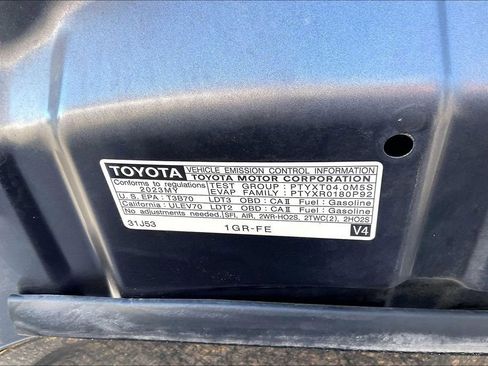 Used 2023 Toyota 4Runner SR5 Premium w/ Moonroof Package AWD/4WD image 31