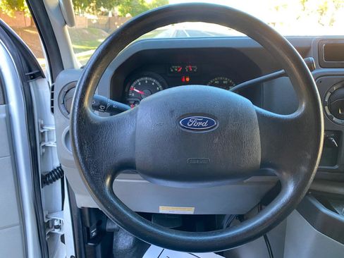 Used 2010 Ford E-250 and Econoline 250 image 33