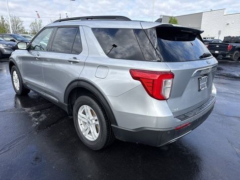 Certified 2023 Ford Explorer XLT w/ Equipment Group 202A AWD/4WD image 5