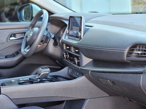 Certified 2023 Nissan Rogue SV image 13
