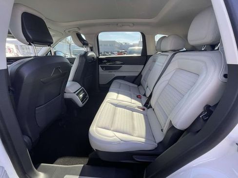 New 2026 Lincoln Nautilus Reserve image 7