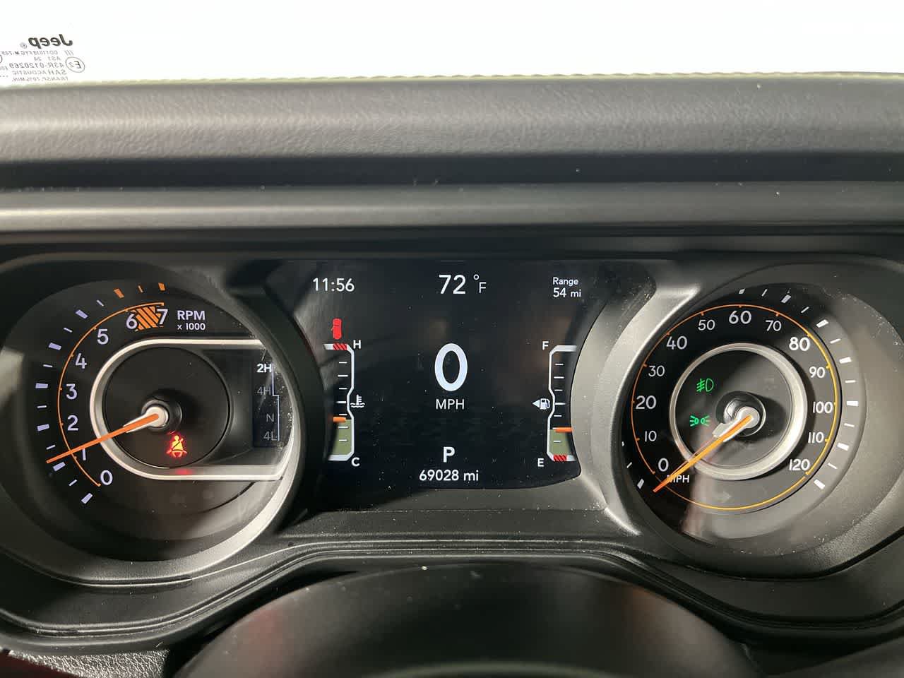 Used 2025 Jeep Wrangler Unlimited Rubicon AWD/4WD image 17