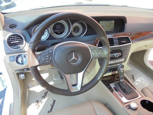 Used 2014 Mercedes-Benz C 300 4MATIC Sedan w/ Premium 1 Package image 15