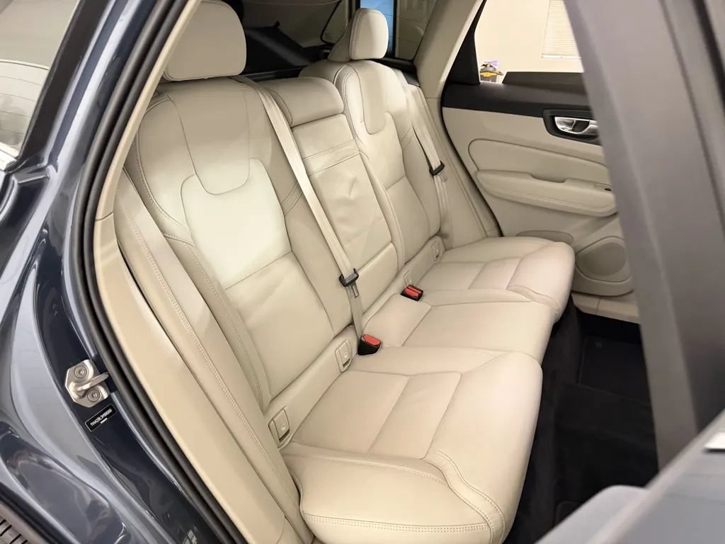 Used 2021 Volvo XC60 T6 Inscription w/ Advanced Package AWD/4WD image 39