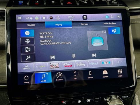 Used 2023 Jeep Grand Cherokee Overland w/ Advanced Protech Group III image 38