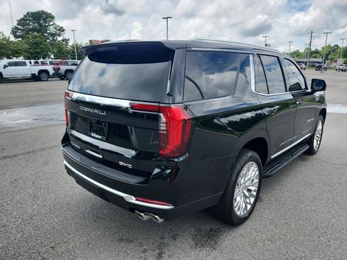 Used 2026 GMC Yukon Denali w/ Advanced Technology Package AWD/4WD image 3
