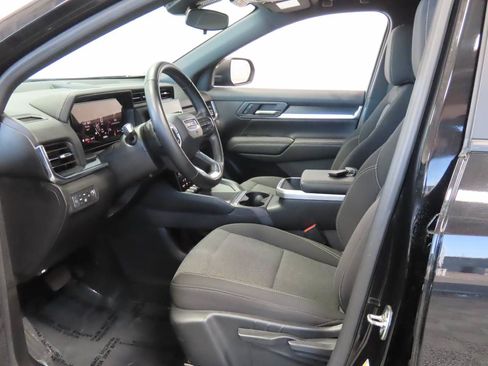 Used 2025 GMC Terrain Elevation AWD/4WD image 15