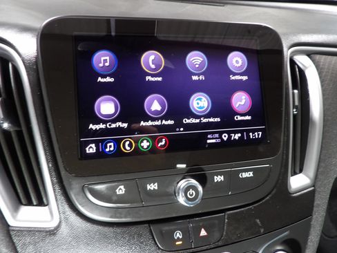 Used 2022 Chevrolet Malibu LT FWD image 17