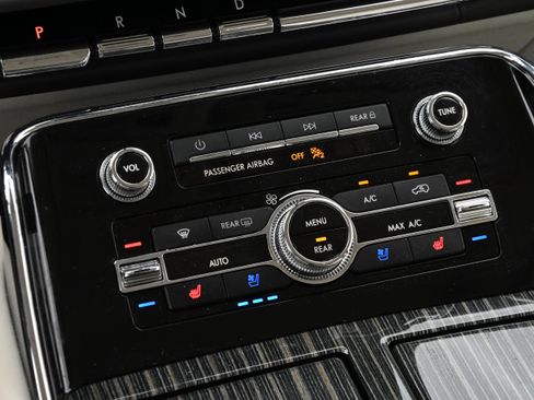 Used 2023 Lincoln Navigator Black Label image 18