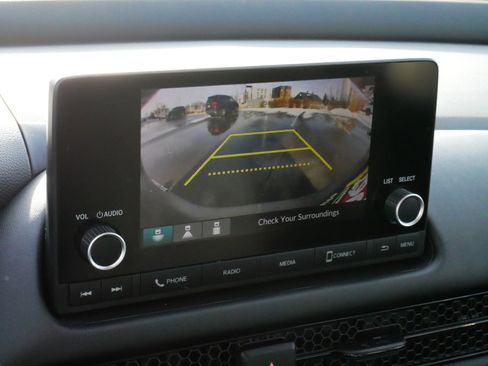 Certified 2023 Honda HR-V LX image 28