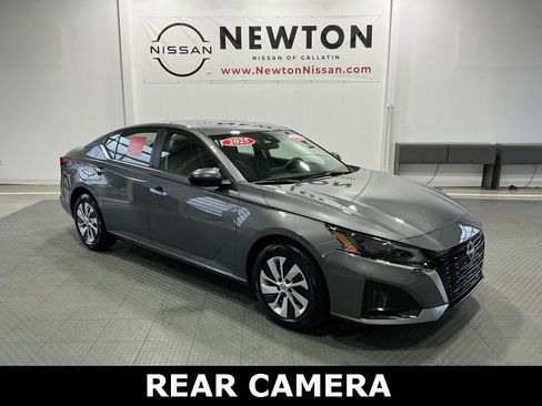 Used 2025 Nissan Altima 2.5 S image 1