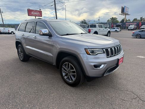 Used 2020 Jeep Grand Cherokee Limited w/ Luxury Group II image 2