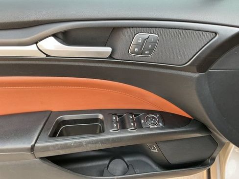 Used 2019 Ford Fusion Titanium FWD image 10