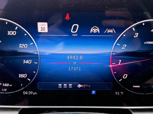 Certified 2025 Mercedes-Benz GLC 300 image 25