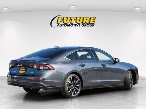 Used 2023 Honda Accord Touring image 4