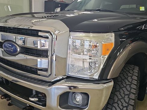 Used 2016 Ford F250 Lariat w/ Lariat Ultimate Package AWD/4WD image 36