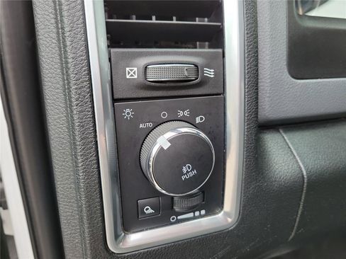 Used 2018 RAM 1500 Big Horn AWD/4WD image 19