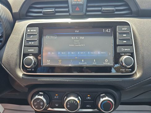 Used 2025 Nissan Versa S w/ Trunk Package FWD image 18