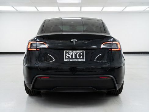 Used 2023 Tesla Model Y Performance AWD/4WD image 5