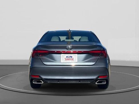 Used 2020 Toyota Avalon XLE image 6