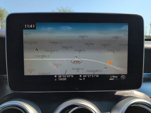 Used 2018 Mercedes-Benz GLC 300 4MATIC image 19