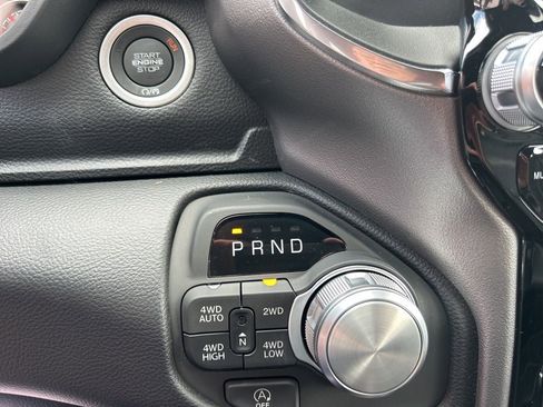 New 2026 RAM 1500 Laramie AWD/4WD image 15