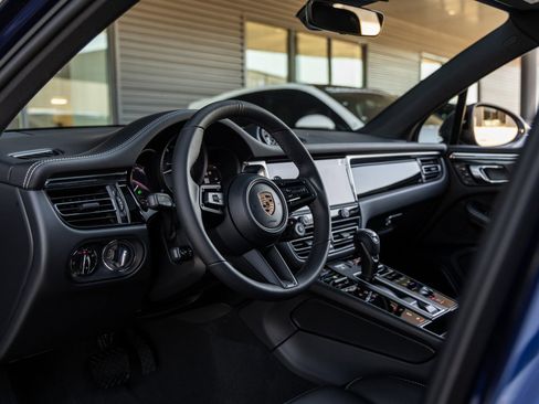 New 2026 Porsche Macan Turbo image 4