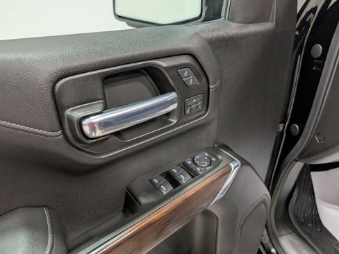 Used 2020 GMC Sierra 1500 SLT w/ SLT Convenience Package AWD/4WD image 14