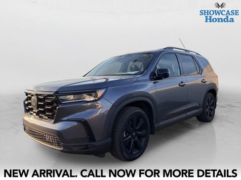 Used 2025 Honda Pilot Black Edition image 2