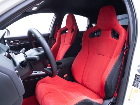 Used 2025 Honda Civic Type R image 14