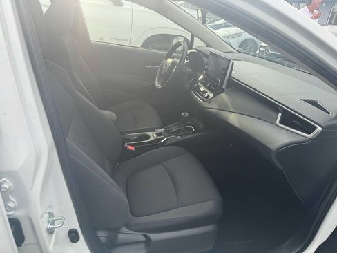 Used 2020 Toyota Corolla LE image 4