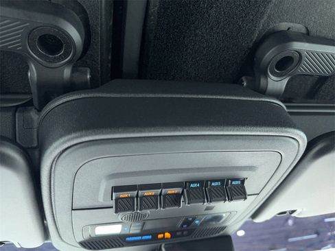 Used 2024 Ford Bronco Badlands image 33